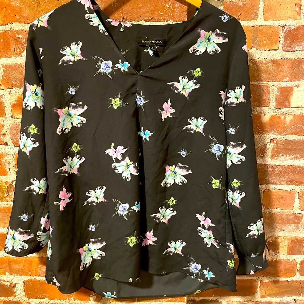 Banana Republic Blouse - Great Condition!